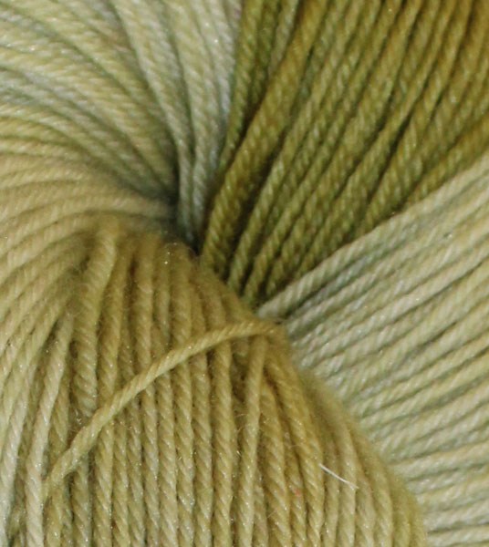 Hand-Dyed-Fingering-Matcha-Swirl-001