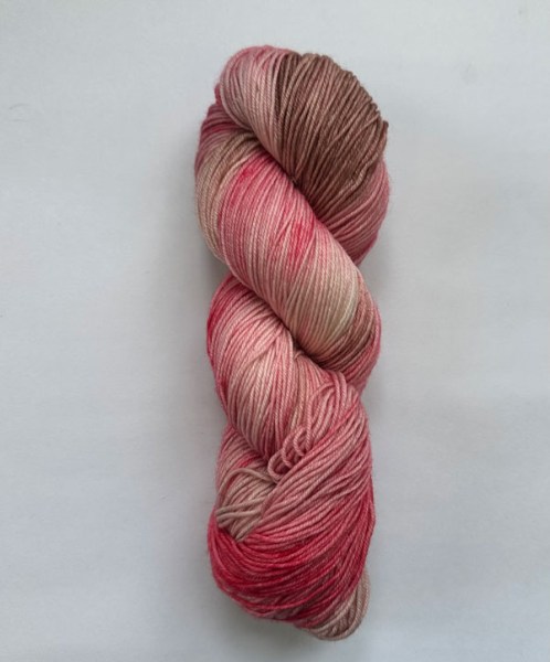Hand-Dyed-Fingering-Oak-002